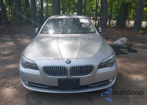 2011 BMW 550I xDrive z USA, uszkodzony, nr VIN WBAFU9C53BC783386
